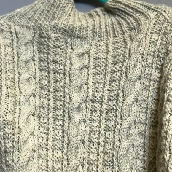 Vintage Handmade Unisex Sweater With Pockets - Picture 5 of 6